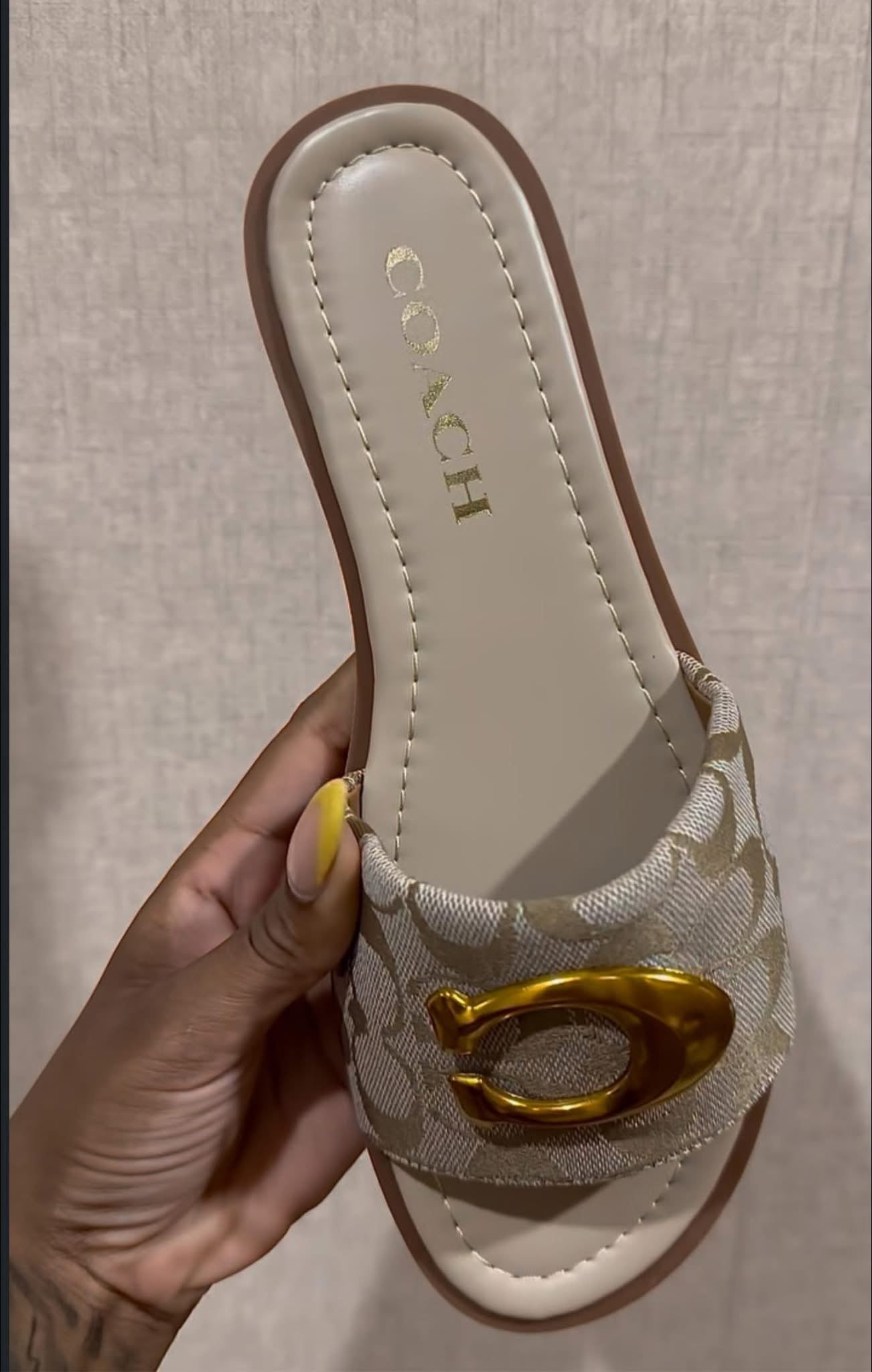 Sandals Coach (Pre-Order)